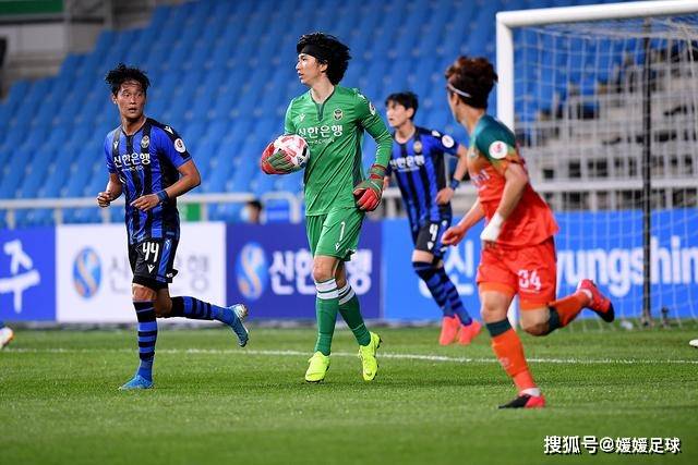 阿森纳2-0战胜埃弗顿：孔萨处子球加布头球助攻